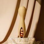 Wand Vibrátor TWIRLO (Sárga) 